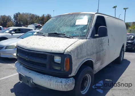 2002 Chevrolet Express из США, поврежденный, VIN 1GCHG35R221227923